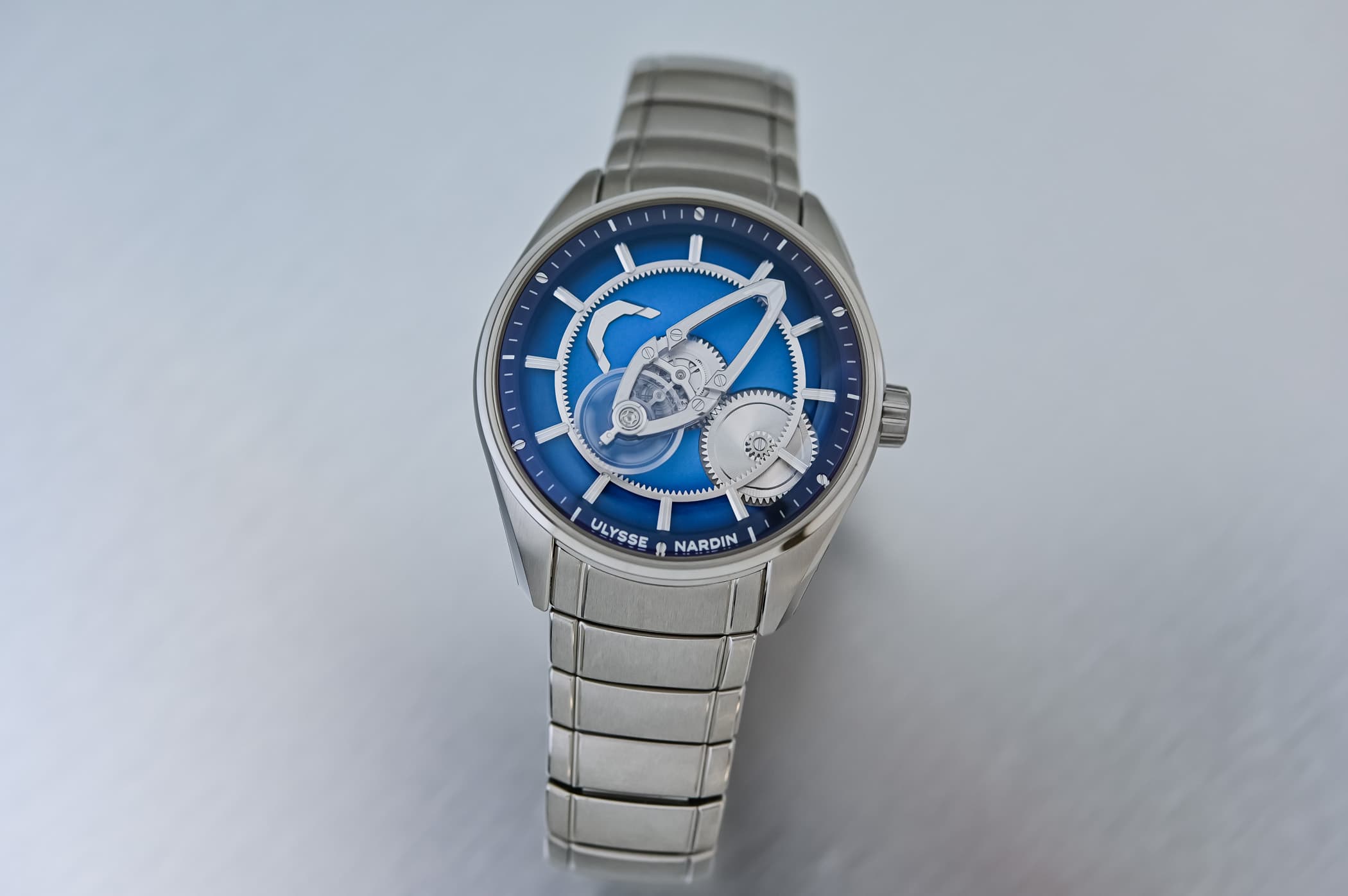الجيل الجديد من Ulysse Nardin Freak [X]: ساعة Freak أصغر وأكثر قابلية للارتداء بحركة UN-232 الداخلية بالكامل