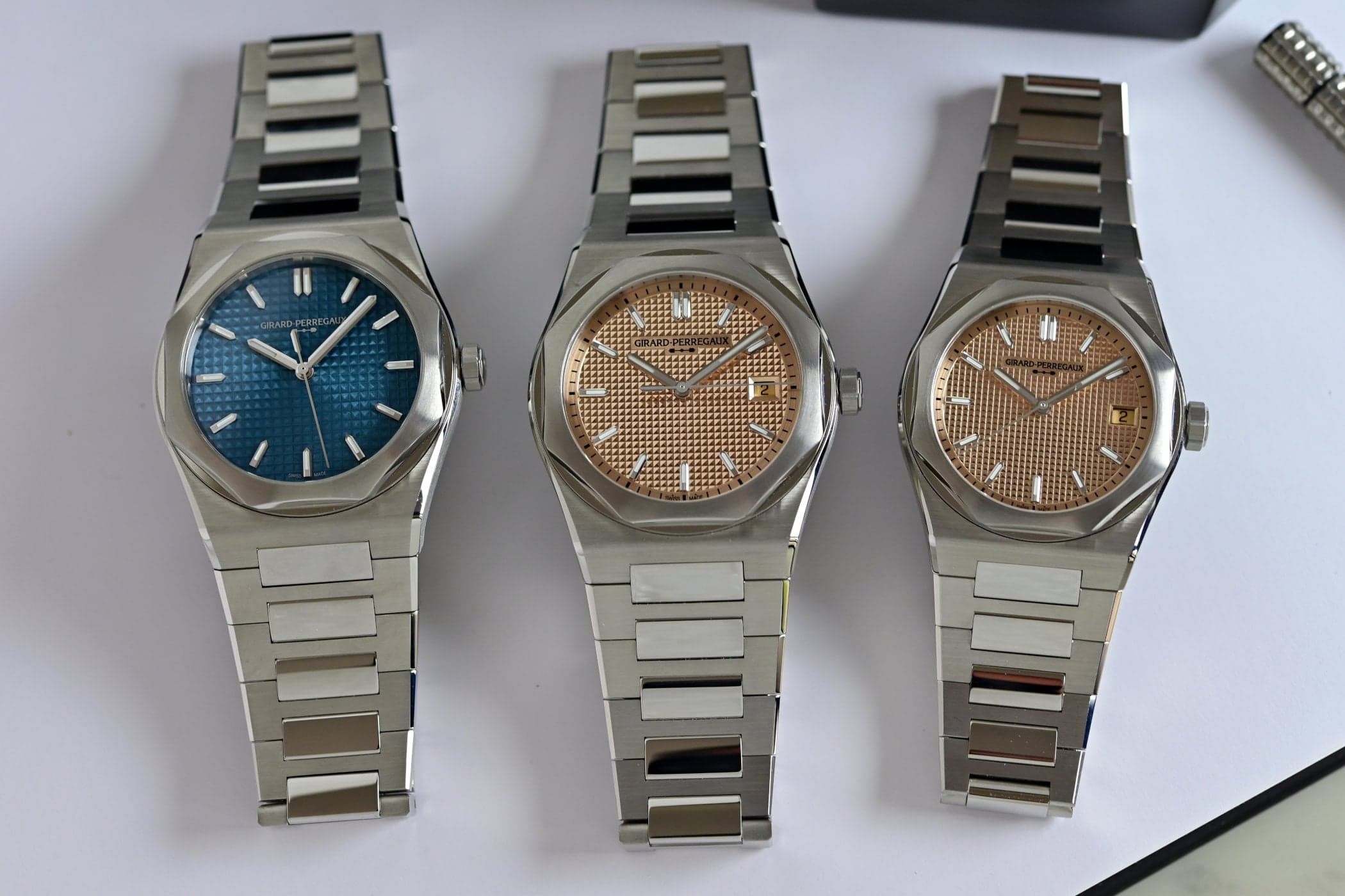 Girard-Perregaux Laureato Fifty بمقاسي 36mm و39mm: مينا «غران فو» الأزرق يلتقي نقشة Clous de Paris، بقوة الكاليبر الجديد GP4800