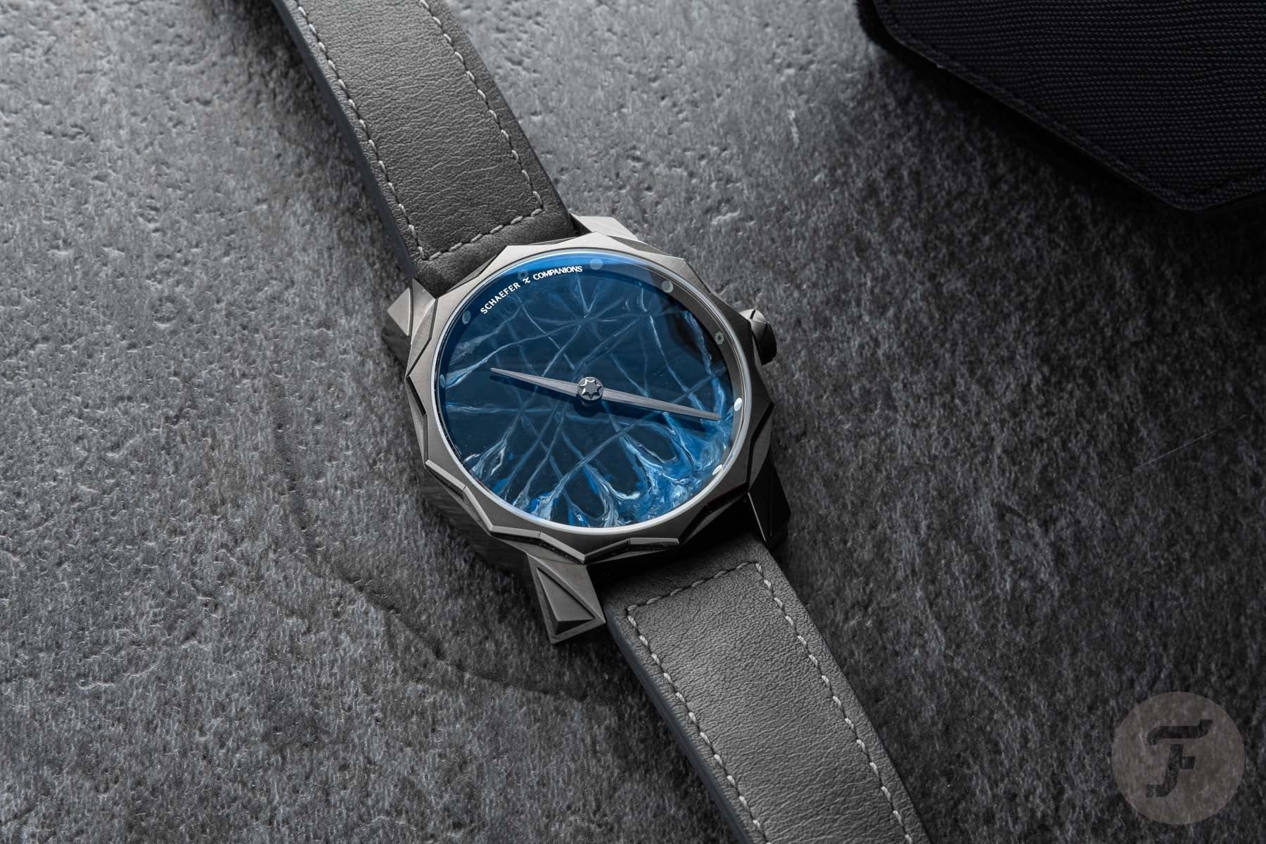 Schaefer & Companions Solune Antarctica Micro-Painting: André Martinez Paints the Polar Sea Under a Microscope