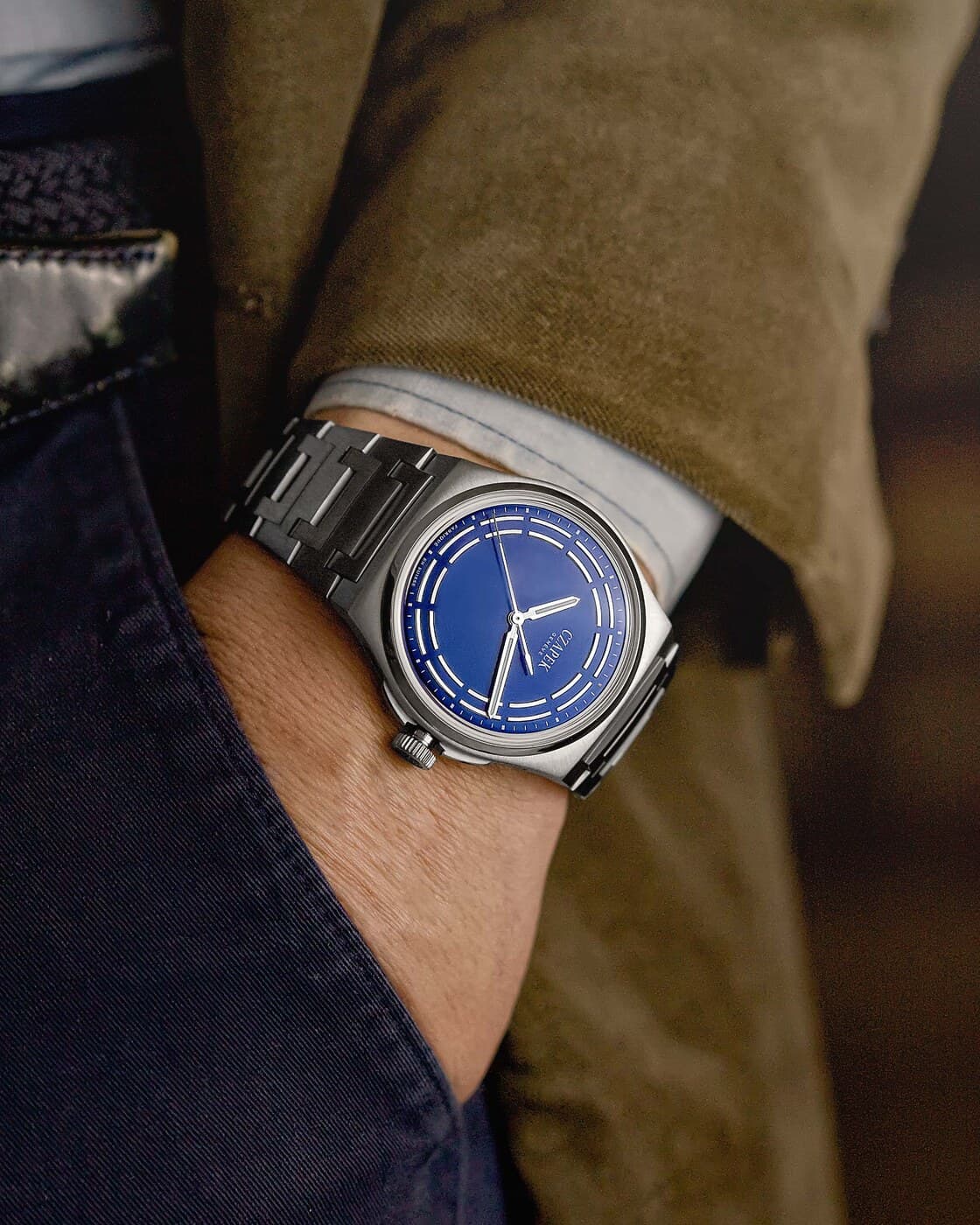 Value Titan: Czapek's Antarctique Titanium Cosmic Blue Brings an In-House Flying Tourbillon to W&W 2026 at CHF 67,000