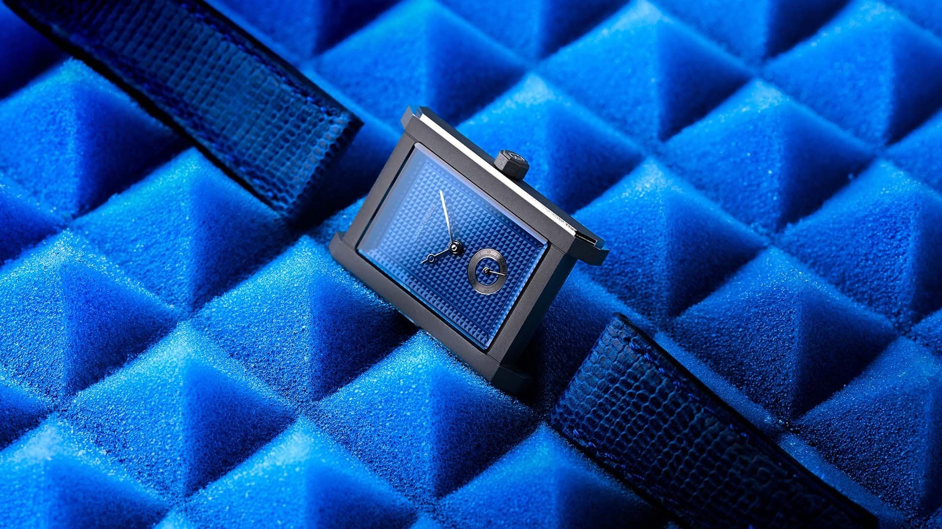 echo/neutra Rivanera × seconde/seconde/ — An Anechoic-Foam-Inspired Hobnail Blue Dial Dress Watch, Limited to 50 Pieces