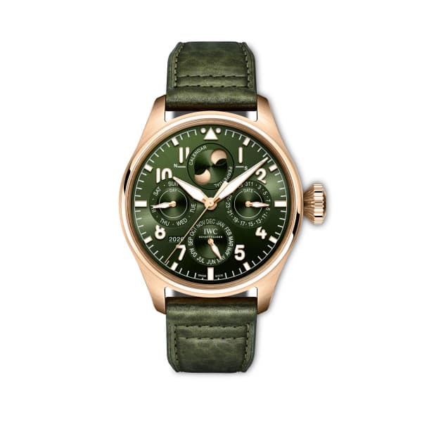 IWC بيغ بايلوت بربتشوال كالندر بروسيت لو بوتي برانس — ذهب 5N عيار 18 (المرجع IW329602): الأخضر الزيتوني يلتقي بالذهب الوردي