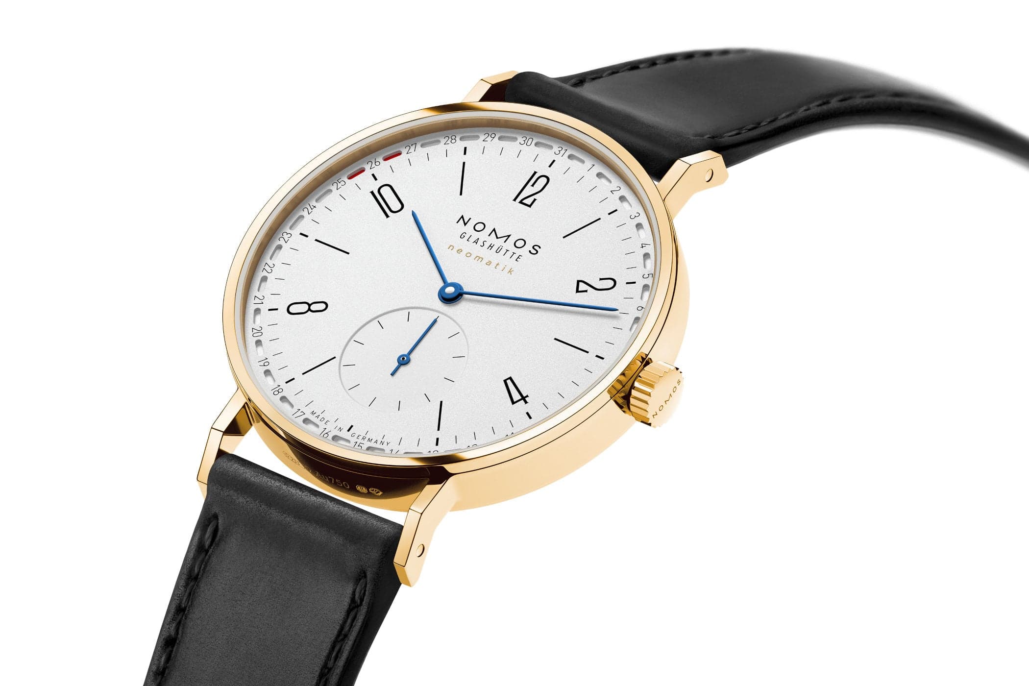 نوموس تانجنتي نيوماتيك 38 أبديت: علبة جديدة بقطر 38.5 مم، تاريخ حلقي مُسَجَّل براءته — وأول تانجنتي إطلاقاً من الذهب الصلب عيار 18 — ووتشيز آند ووندرز 2026