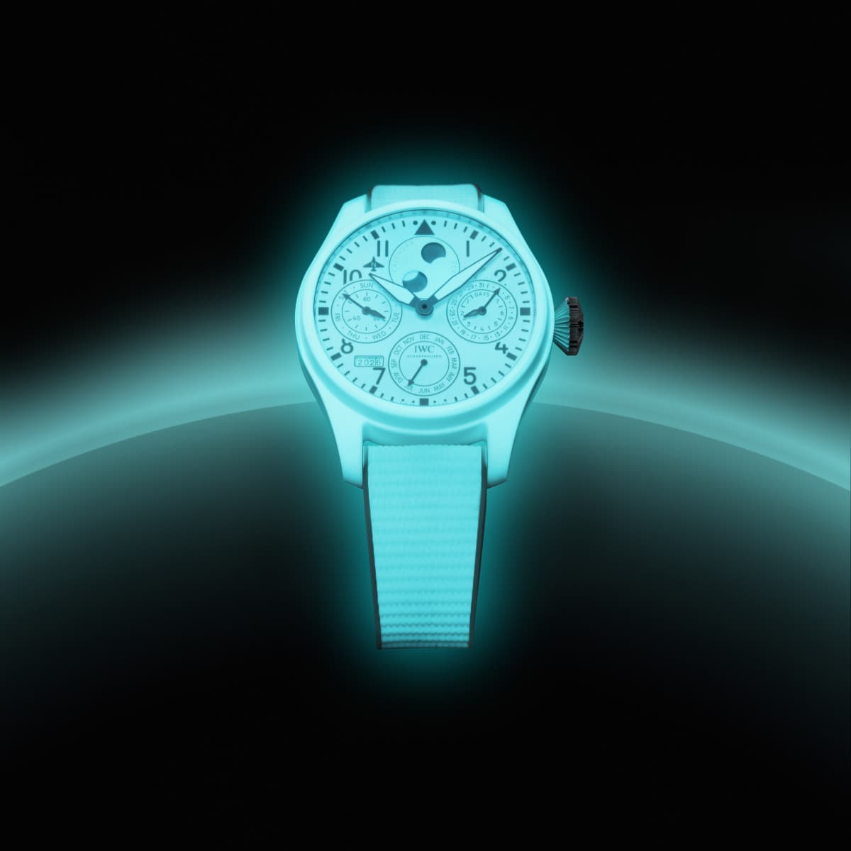 IWC بيغ بايلوت بربتشوال كالندر سيرالوم (المرجع IW505801): سيراميك مضيء في الظلام، 250 قطعة فقط، واحتياطي طاقة 7 أيام